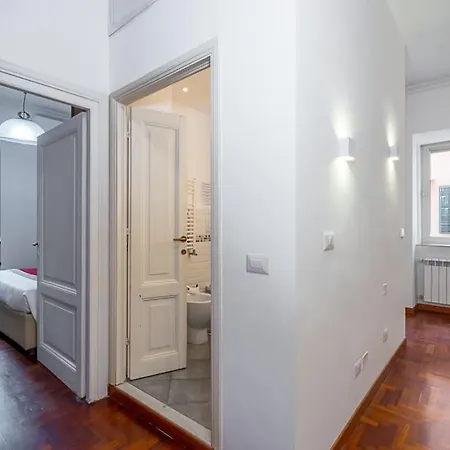 Ht M&n Bilo Colosseo Rome